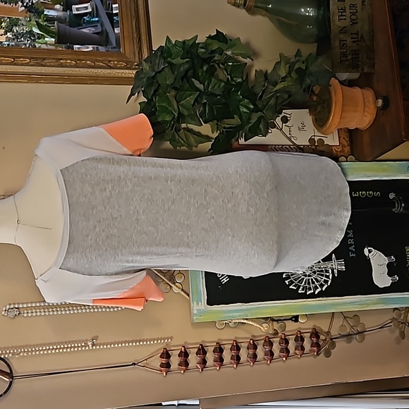 Love Peace Lounge Night Shirt Size Medium - Picture 4 of 5